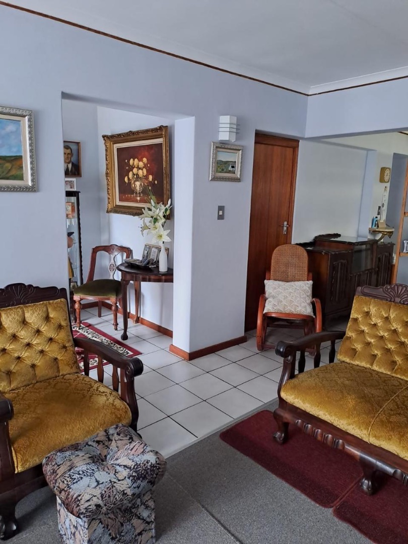 6 Bedroom Property for Sale in Mossel Bay Ext 15 Western Cape